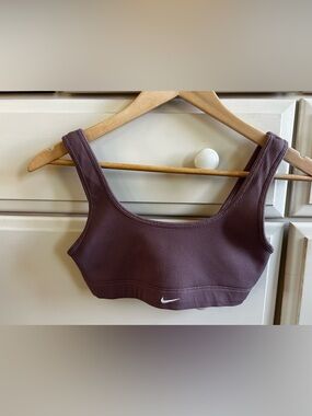 Nike Women's One Scoop Light-Support Lightly Lined Ribbed Sports BraXS